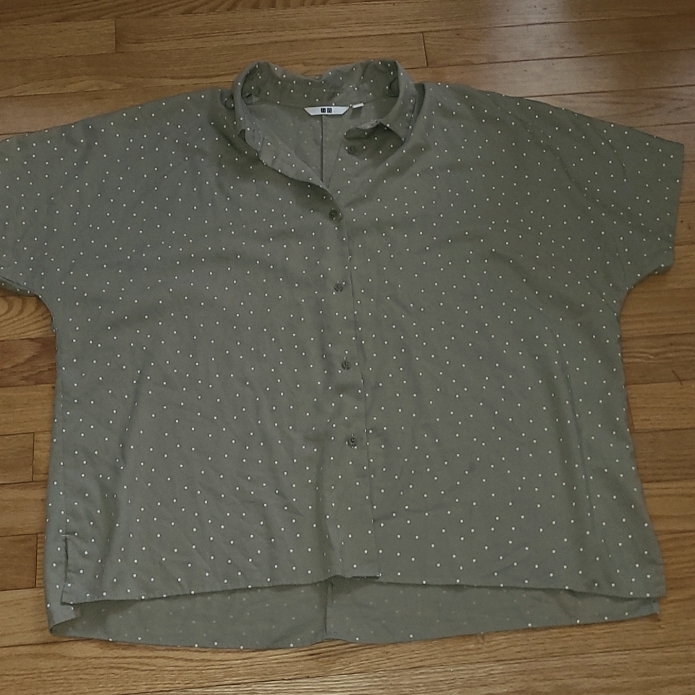 NWOT Olive Green Polka Dot Button-Up Shirt Uniqlo XL